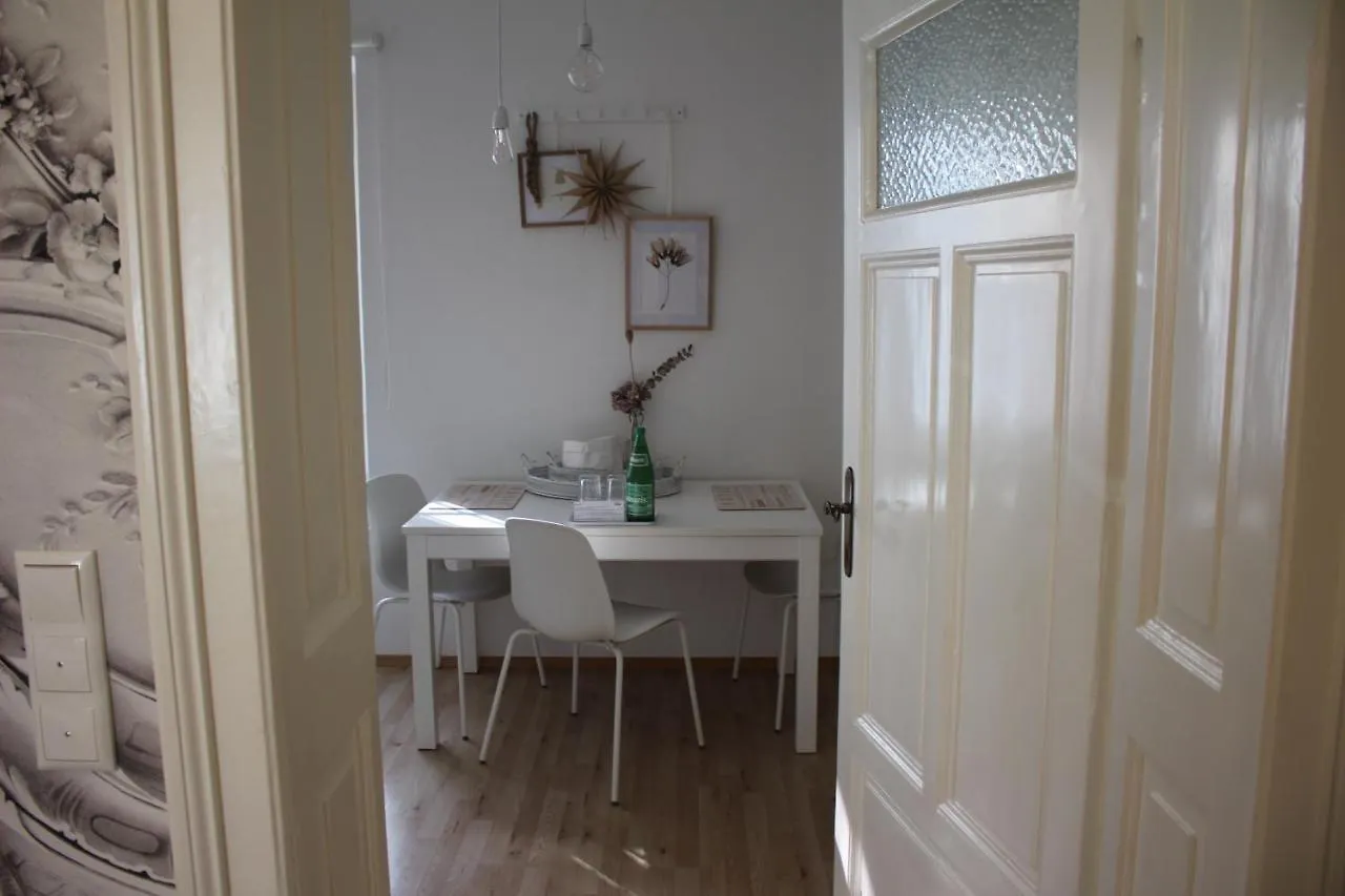 Apartment Ferienwohnung White Flat-königlich&brandneu inkl. Parkplatz Graz